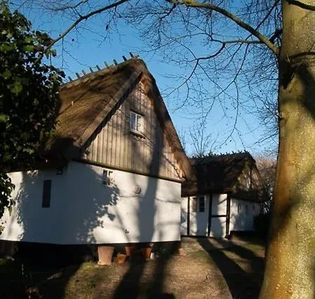 Semesterbostad Newly Renovated In Peaceful Bonsvig